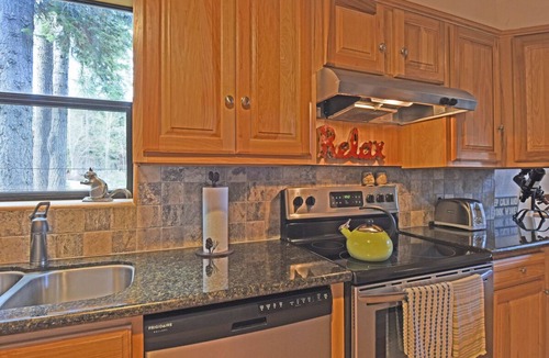 Talmont House | Tahoe Park Amenities Elevated Mountain Cabin, Beach, Piers and more