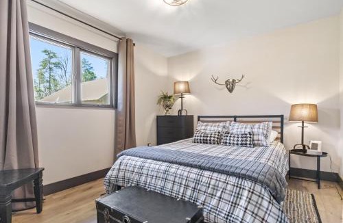 Irons House | Tall Pines Lodge great location sleeps 9