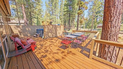 Deer Park House | Tamarack 8