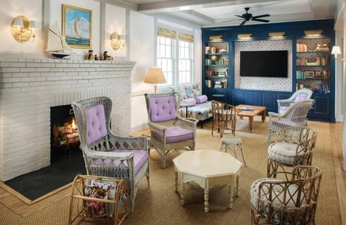 Shelter Island Heights Hotel | Terrace Room | The Pridwin Hotel and Cottages