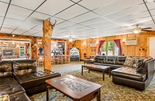 Presque Isle House | The Bear Lodge
