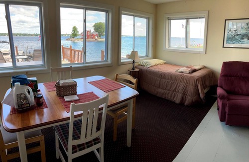 Brier Hill Cottage | The beautiful St.Lawrence River! 1000 Islands NY