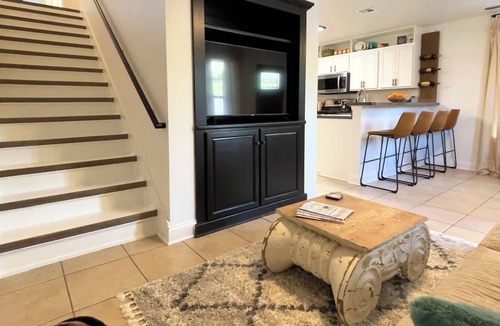 Braithwaite House | THE BELLE - Close to Downtown NOLA! Walk to the Naval Air Station Joint Reserve!