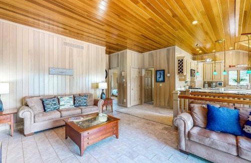 Syracuse House | The Boat House w/Dock: Enjoy Lake Life!