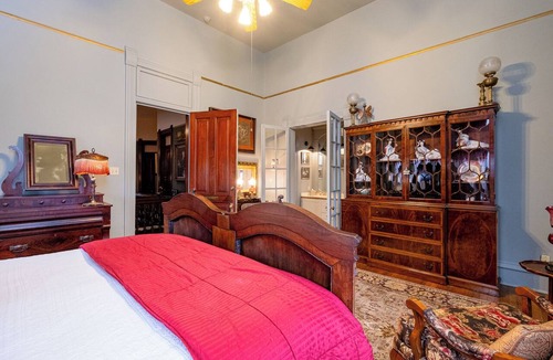 East of Broadway Hotel | The Chatelaine Suite