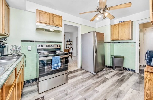 Roselawn Finance House | The Cher'e - Stylish 2-Bedroom Retreat in Cincinnati