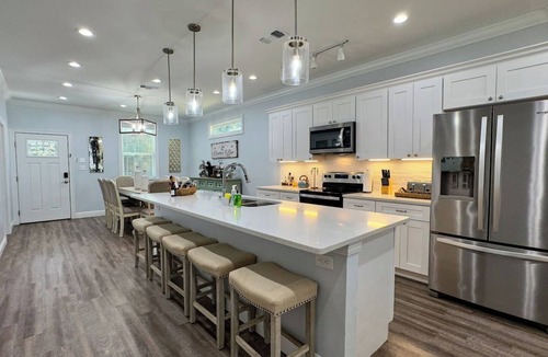 Bay St Louis House | The Coastal Compound – Luxury 10BR, Pool, Parking