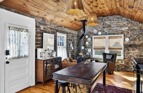 Clinton Cottage | The Connecticut Cottage Historic Modern Charm