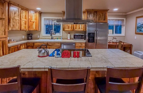 Coos Bay House | The Cottage at Seagate | Cozy Coos Bay Retreat