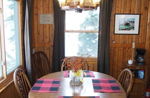 Frankfort Cabin | The Crystalaire Cabin - Charming, Relaxing, and Peaceful in A Very Quiet Area!