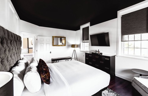 Delafield Hotel | The Delafield Hotel
