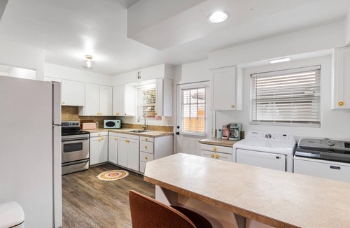 Vancouver Heights House | The Disco Den Prime location. Mins to amenities