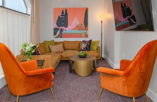 Dundee Hotel | The Dundee - A Trace Hotel