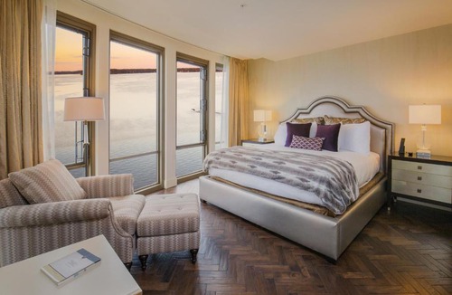 Madison Hotel | The Edgewater