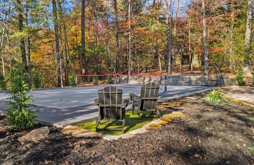 Foxfire Estates Cabin | The Elk's Club - Views, Firepit, Hot Tub, Pickle Ball & Game Rm
