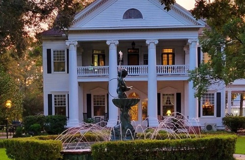 Hammond Bed & Breakfast | The Evangeline Room W/King Bed