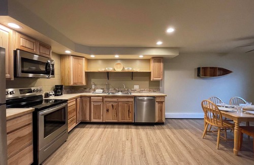 Indian River House | The Fox Family Lodge at The Totem Lodges