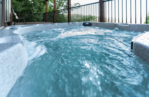 Ponca Cabin | The Foxfire Cabin - Tree-top Getaway