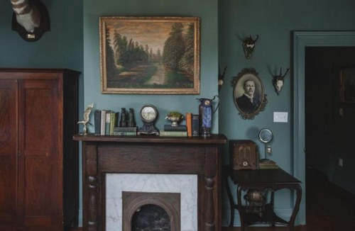 Downtown Apartment | The Gilded Lady- The Gentleman's Room