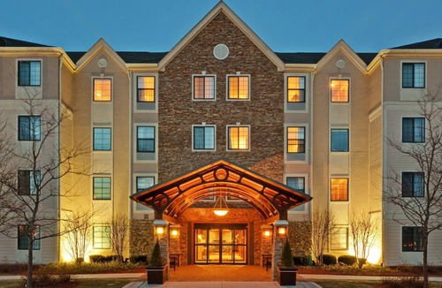 Glenview Condo | "The Glen" District Suite with A/C | Business Center + Heated Indoor Pool!