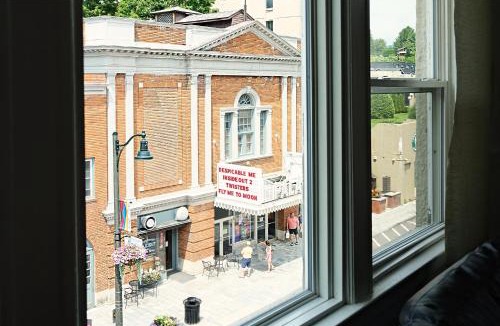 Lake Placid Hotel | The Haus on Mirror Lake