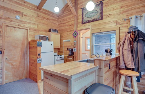 Eagle River Cabin | 'The Hideaway' Eagle Chain Access & Riverside View