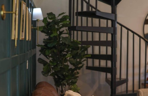 Preston House | The Horse Carriage 2 miles from Foxwoods Casino