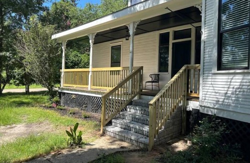 Bogalusa House | The Isabella - Beautifully Revived Historic House - 2 blocks from the IP Mill