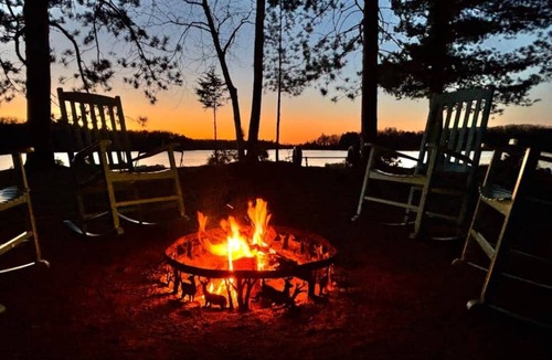 Hayward Cabin | The Knotty Nook on Lost Land