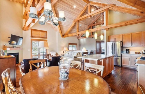 Tolovana Park House | The Lodges A-1 - 1 Block to the Beach!