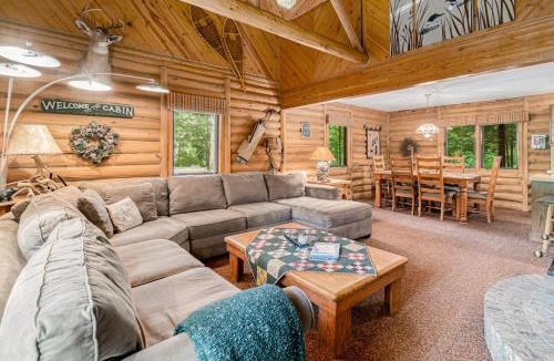 Thompsonville House | The Log Cabin