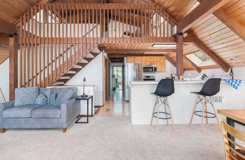 Tierra Del Mar House | The Lookout - Beachfront, amazing views, spacious home