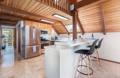 Tierra Del Mar House | The Lookout - Beachfront, amazing views, spacious home