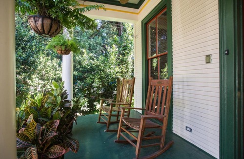 Bywater Hotel | The Lookout Inn