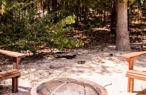 Valley View House | The Paradise - glamp with us and explore the wild side at Oak Meadow Ranch!