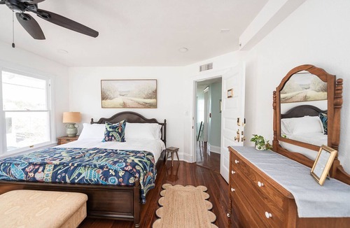Cocoa Bed & Breakfast | The Parrish Grove Inn