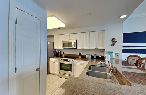 Navarre Beach Condo | The Pearl of Navarre #1102 | Newly Renovated + On-Site Amenities!