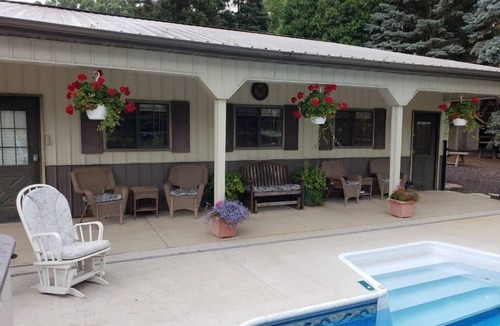 Porter House | The "Pool Barn Camper" w/Hot Tub near Indiana Dunes
