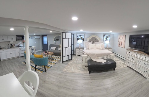 West Hempstead Apartment | The Q Place ~Very cozy and private retreat Estudio/apartment~