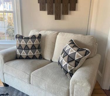 Lincoln Apartment | The Rhode Islander