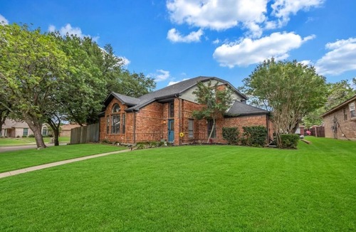 Mesquite House | The Sandcastle: Pool - Games - BBQ - Big Yard