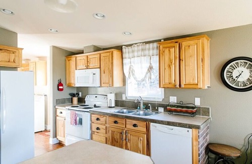 Moab Cabin | The Spectacular Daybreak Cabin
