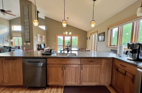 Bayfield House | The Summer House - basketball court & large yard