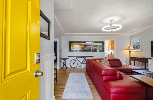 Downtown Vancouver House | The Sunny Side Stay