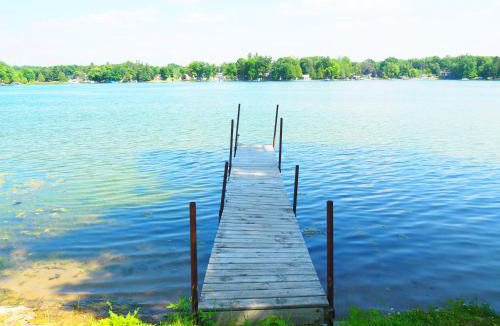 Greenville House | The Turk Lake House - Lakefront with Toys & AC!