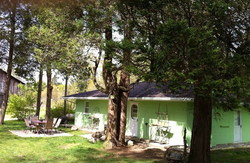 Glenn Cottage | The Green Cottage in charming Glenn between South Haven and Saugatuck