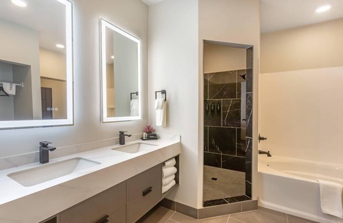Parowan Hotel | The Valor, an Ascend Collection Hotel