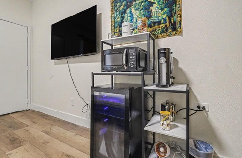 Bridgman Hotel | The Warren Hotel