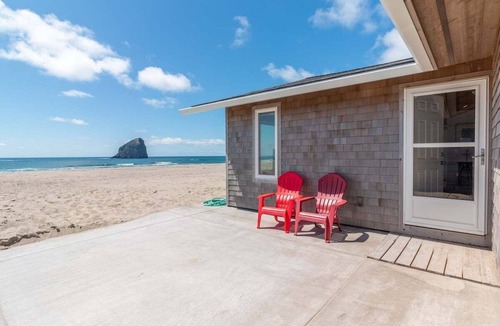 Kiwanda Shores House | The Westerly Oceanfront, beach access, Pets OK!