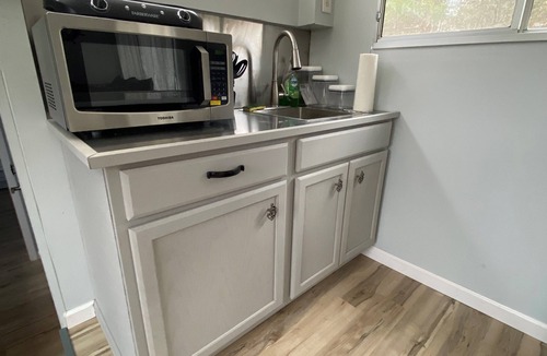 Elberton Boat Rental | This Boat Don't Float. Completely refinished and updated 50 foot Houseboat.
